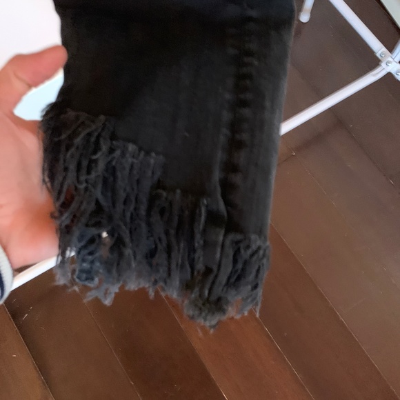 Zara chewed hem black jeans - Picture 2 of 4